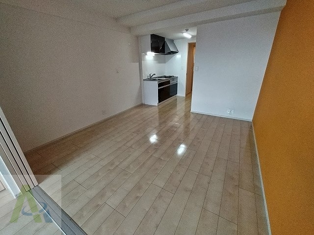 居室・リビング　実際のお部屋は窓がありません