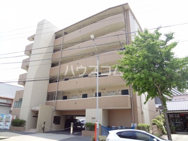 名古屋市中川区福住町のマンションの建物外観