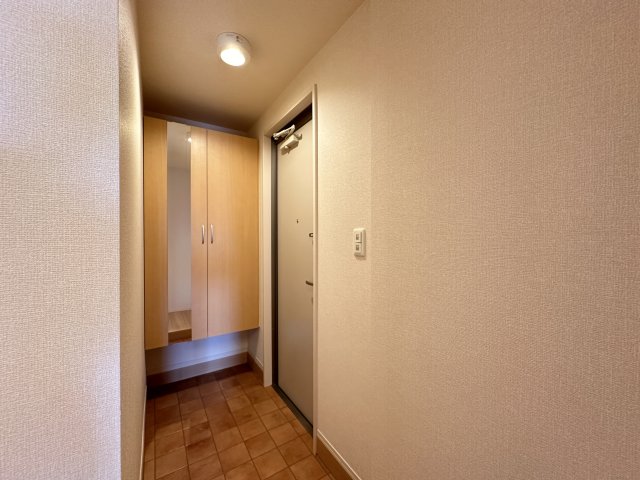 【D-room茜部の玄関】