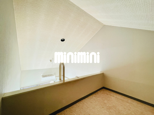 その他部屋・スペース　寝室、収納として使い勝手の良いロフト