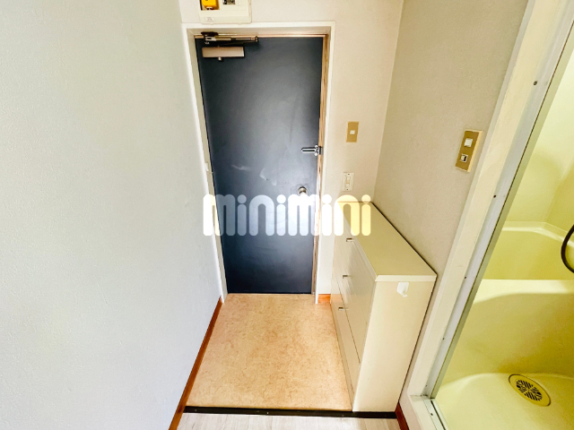 玄関　フラットでお掃除が楽な玄関