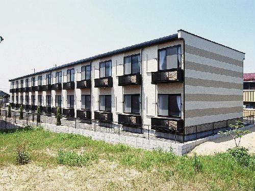 【レオパレスアーク カイトの建物外観】
