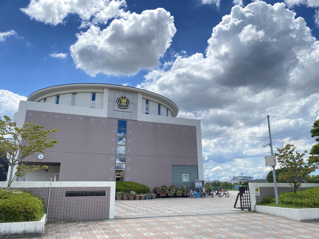 小学校　須恵町立須恵第三小学校（小学校）まで1271m