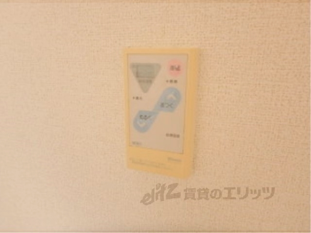 その他設備　給湯器リモコン