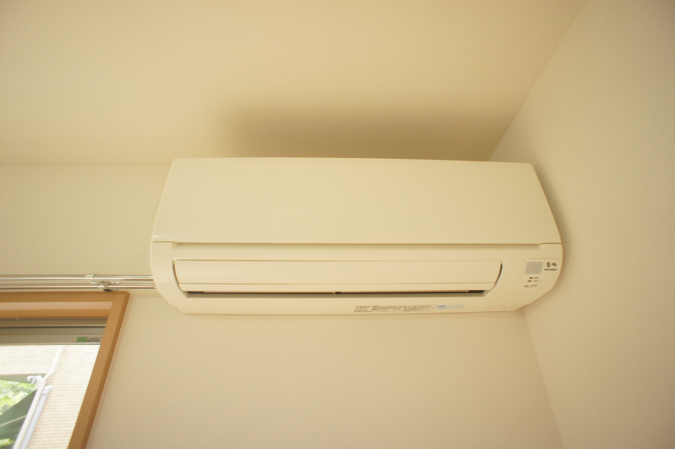 その他設備　リビングにはエアコン一台設備としてついております