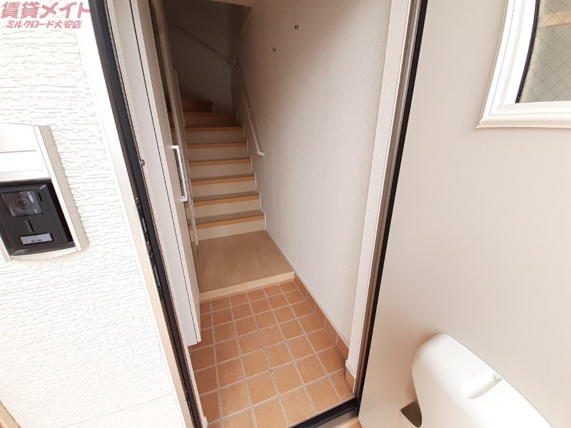 玄関　同型タイプの画像です