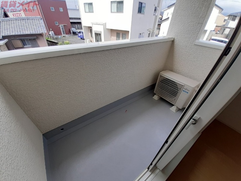 バルコニー　同型タイプの画像です