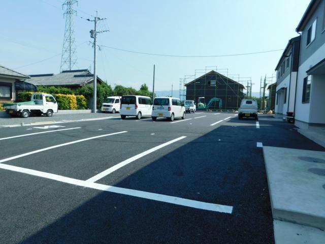 駐車場　駐車場