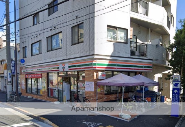 コンビニ　セブンイレブン（コンビニ）まで909m