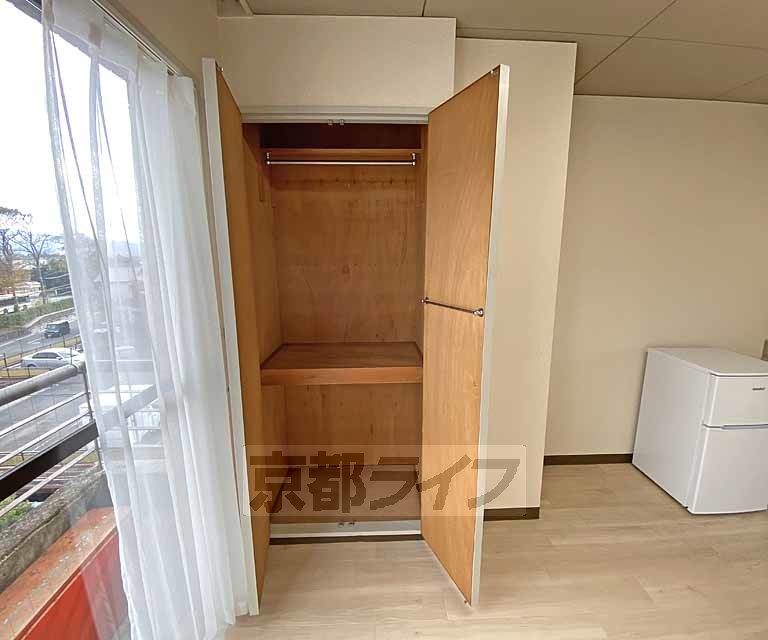 収納　奥行きあるクローゼットです。