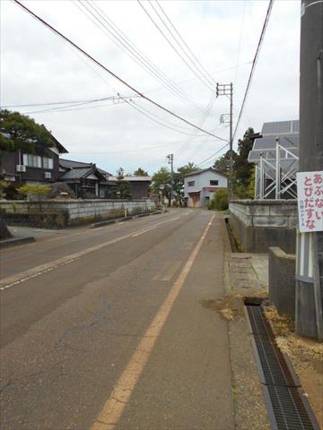 その他　前面道路（その他）まで0m