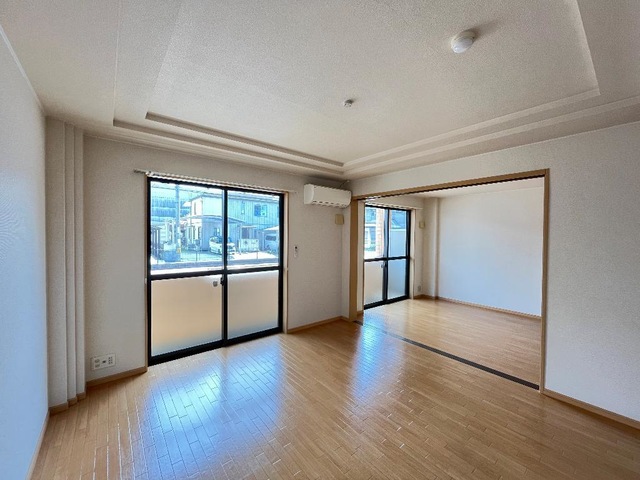 居室・リビング　リビング