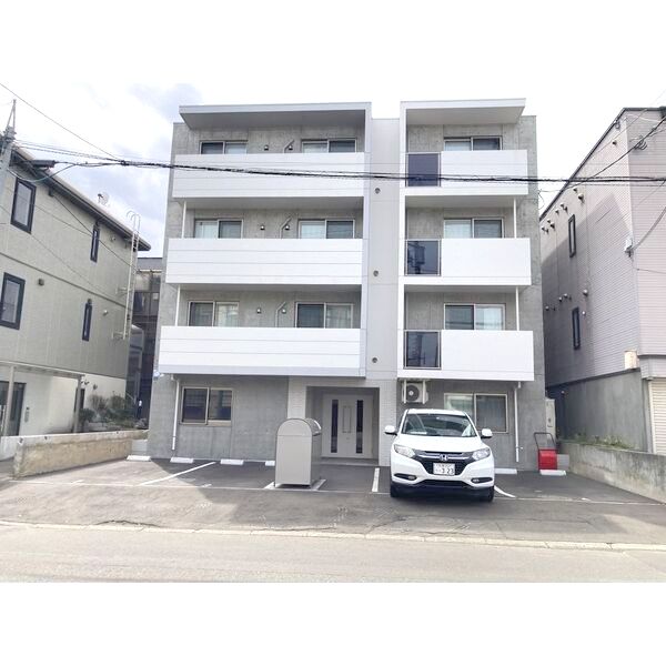 建物外観　☆南郷13丁目駅徒歩6分♪☆