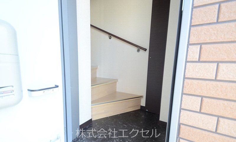 玄関　シューズボックス完備の玄関です。