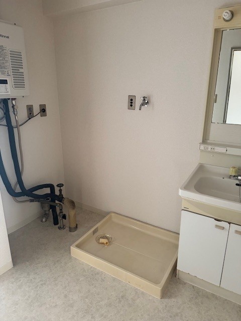 洗面設備　洗面化粧台新規交換予定