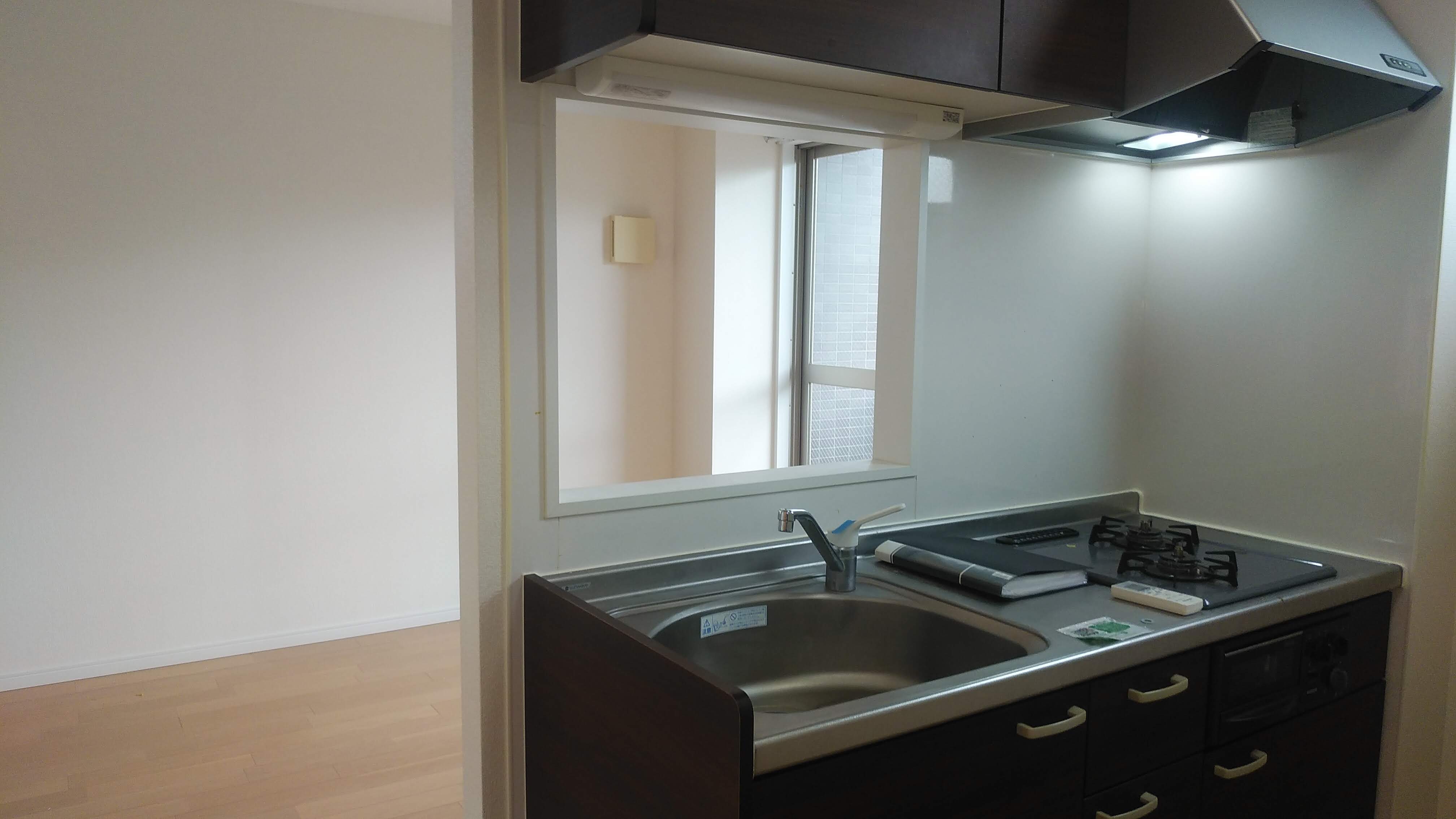 キッチン　※同建物内の別のお部屋の画像です