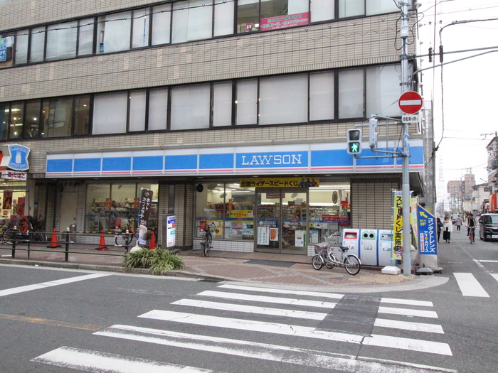 コンビニ　ローソン（コンビニ）まで110m