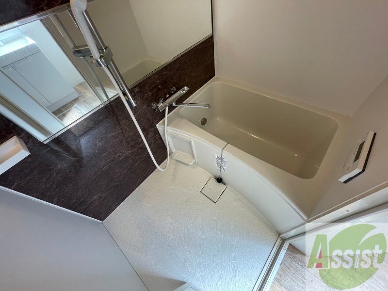 バス・シャワールーム　疲れを癒すには湯船でゆっくりするのが良いですよ。