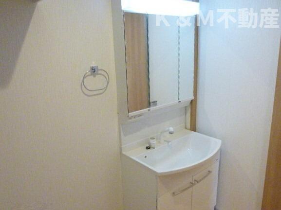 洗面設備　忙しい朝には欠かせない洗面所です