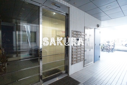 エントランス　お洒落な建物デザイン♪