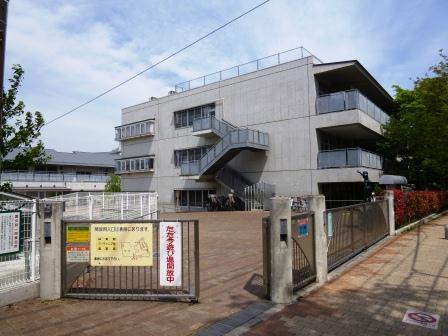 小学校　世田谷区立桜丘小学校（小学校）まで392m