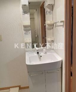 洗面設備　使いやすい洗面所です