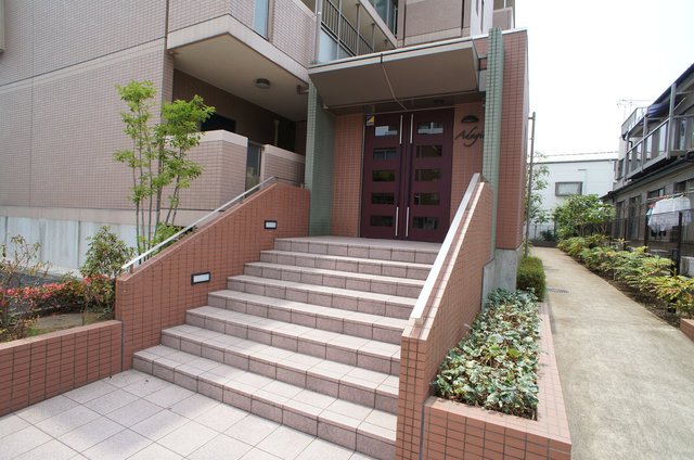 エントランス　外観2