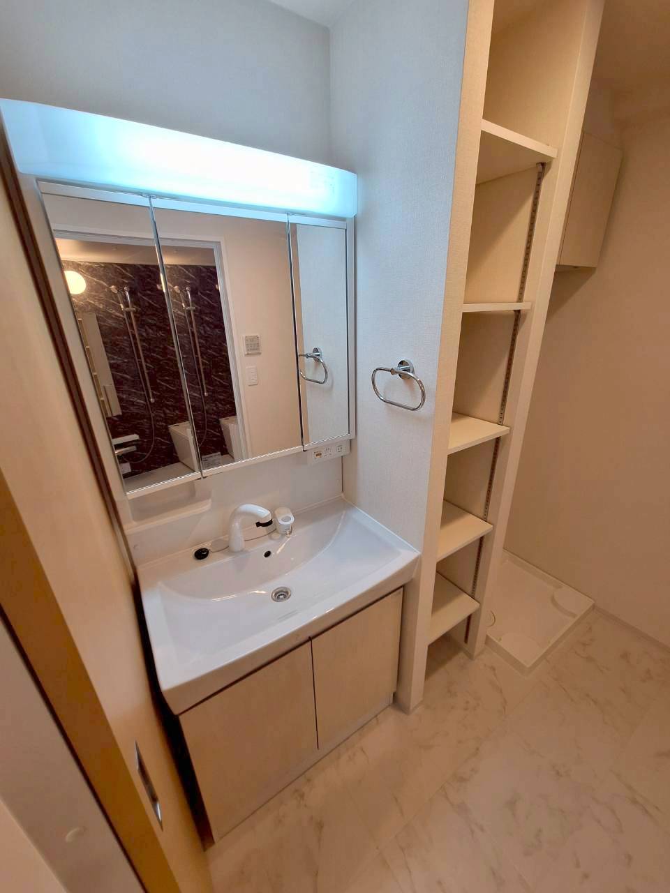 洗面設備　忙しい朝には欠かせない洗面所です