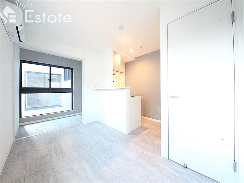 居室・リビング　内装