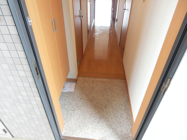 玄関　※別号室参考写真
