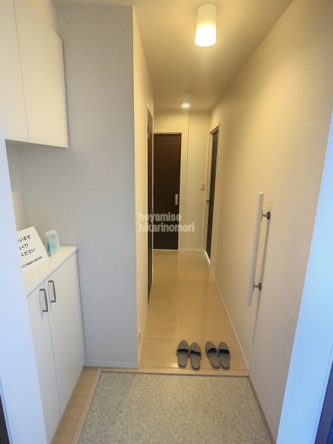 玄関　写真は別号室