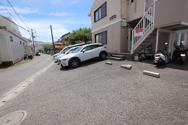 駐車場　敷地内駐車場（要空き確認）