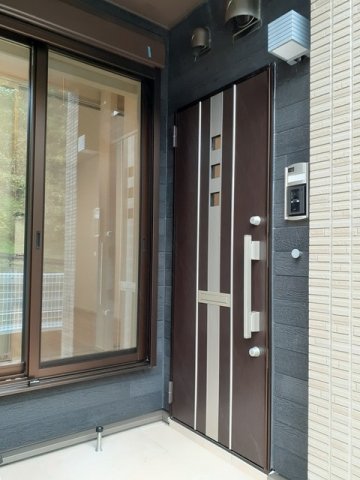 玄関　落ち着いた玄関です