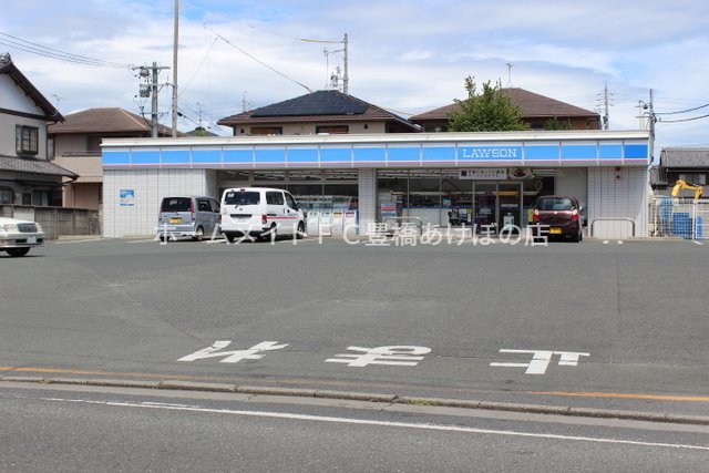 コンビニ　ローソン豊橋菰口店（コンビニ）まで829m