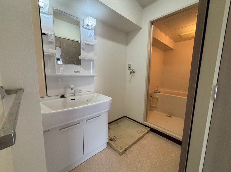 洗面設備　他の部屋の写真になります