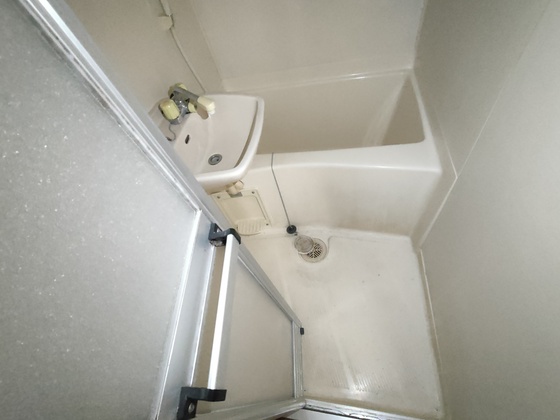 バス・シャワールーム　※別部屋の写真です