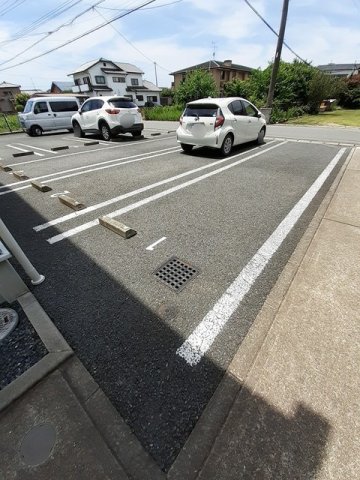 駐車場　駐車スペースもあります
