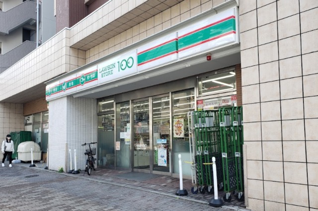 コンビニ　ローソンストア100江東森下三丁目店（コンビニ）まで114m