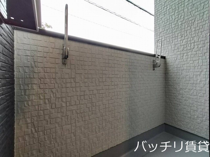 バルコニー　同シリーズの別号室の画像。現況優先