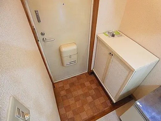 玄関　※別部屋参考写真