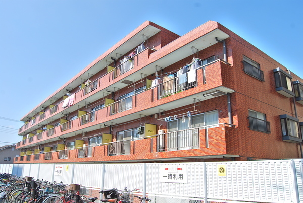 建物外観　外観タイル貼り