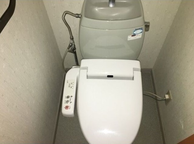 トイレ　図面と現状に相違がある場合には現状を優先