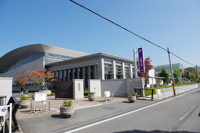 大学・短大　天理大学体育学部キャンパス（大学・短大）まで883m
