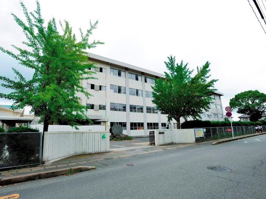 中学校　下関市立山の田中学校（中学校）まで1676m
