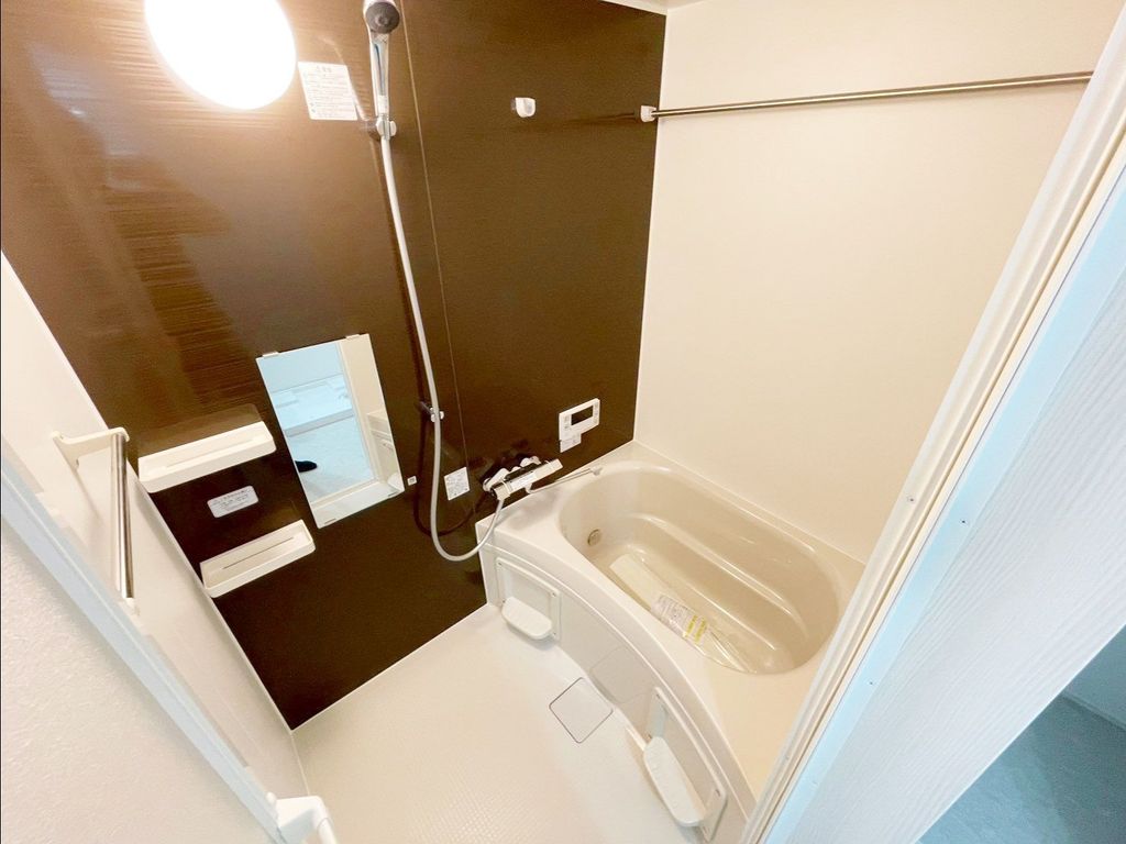 諏訪1丁目共同住宅の風呂写真