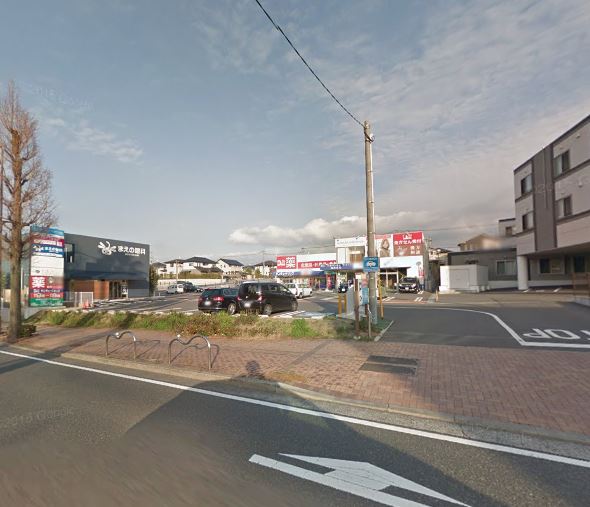 ドラックストア　サンキュードラッグ 桃園店（ドラッグストア）まで453m