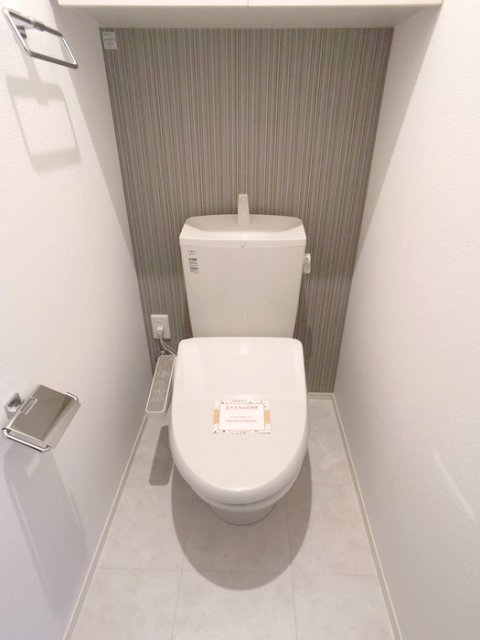 ＪＲ東海道本線 石山駅 徒歩23分 3階建 築9年のトイレ写真