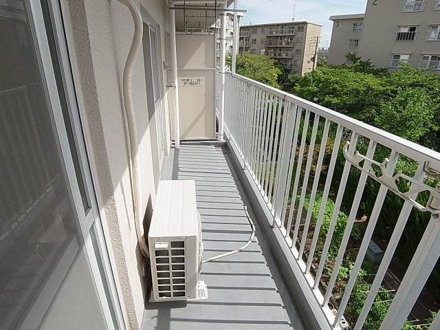 神陵台北住宅69号棟の内装写真