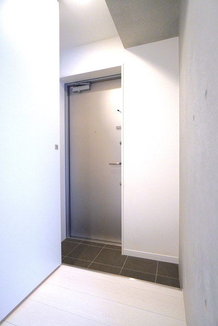 玄関　※写真は同タイプ住戸です。