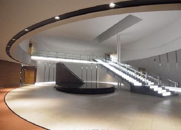 ＪＲ山手線 田町駅 徒歩8分 47階建 築19年の外観写真